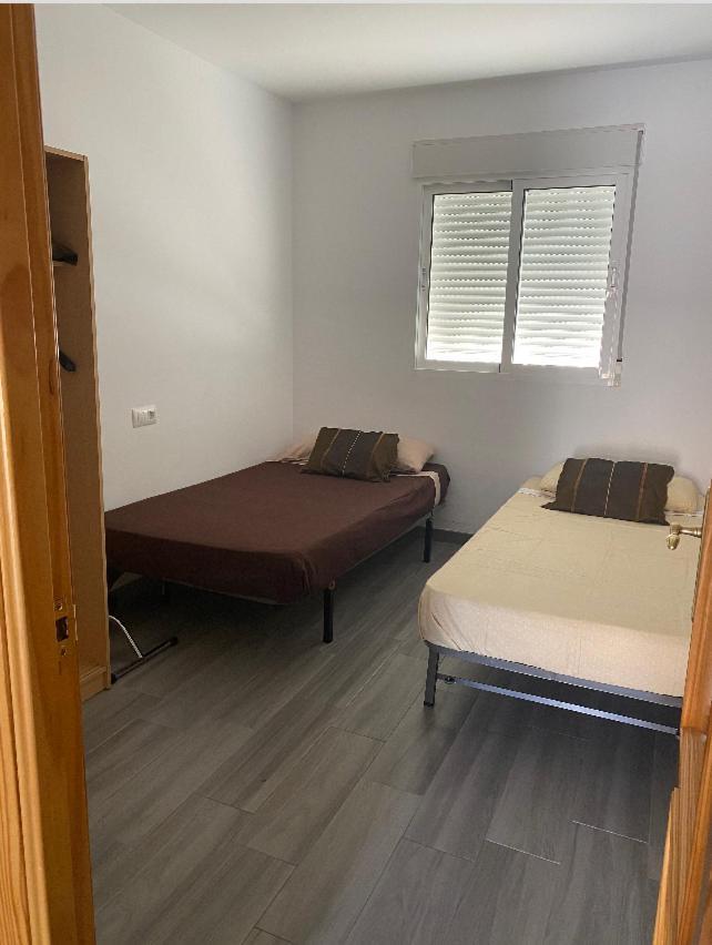 Villa Adosado cerca de la playa y club de buceo con piscina en calabardina Exterior foto